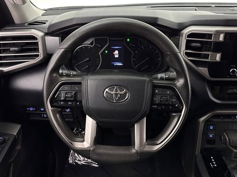 Used 2022 Toyota Tundra SR5 w/ SR5 Convenience Package AWD/4WD image 25
