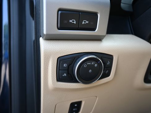 Used 2019 Ford F250 Lariat w/ Lariat Value Package AWD/4WD image 19