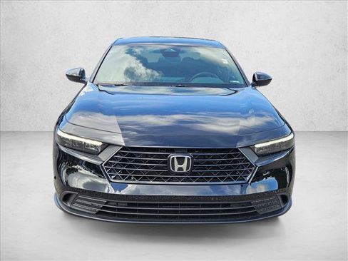 Used 2025 Honda Accord Sport image 2
