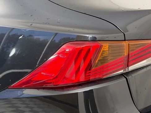 Used 2019 Lexus IS 350 F Sport w/ F Sport Package RWD image 9