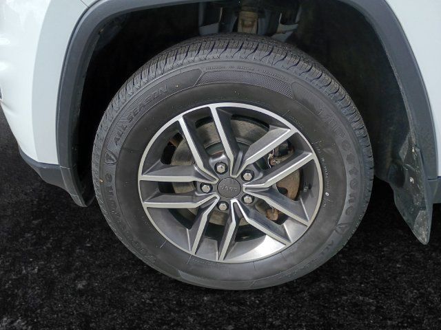Used 2022 Jeep Grand Cherokee Limited AWD/4WD image 15