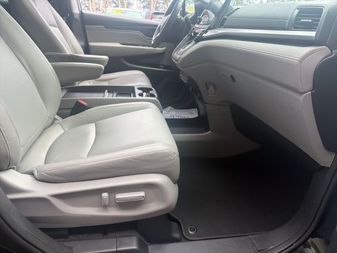 Used 2019 Honda Odyssey EX-L image 17