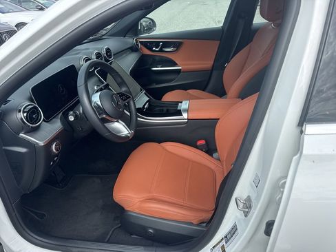 Used 2025 Mercedes-Benz C 300 Sedan image 8