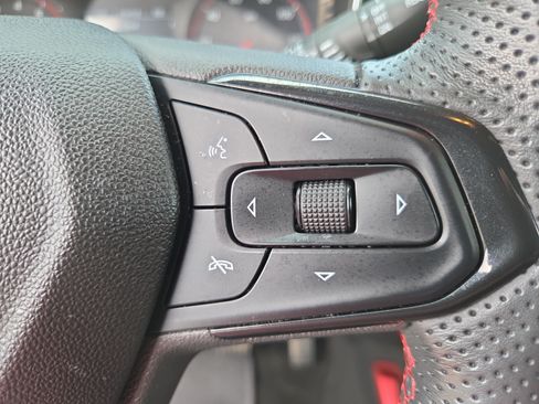 Used 2023 Chevrolet TrailBlazer RS w/ Convenience Package FWD image 27