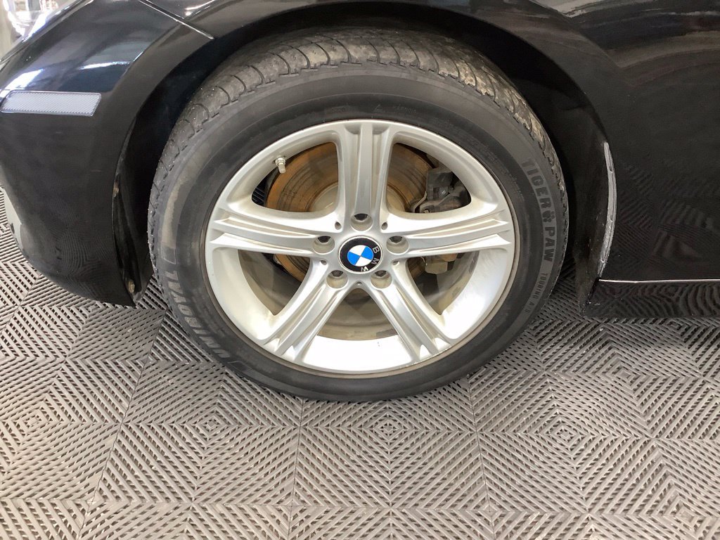 Used 2015 BMW 328i xDrive Sedan AWD/4WD image 3