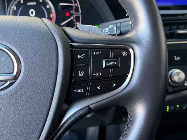 Used 2025 Lexus ES 350 w/ Premium Package FWD image 36