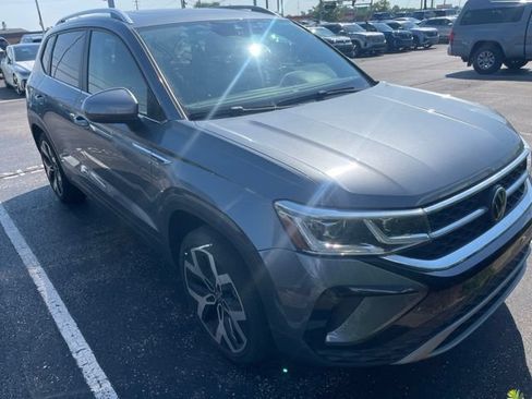 Certified 2023 Volkswagen Taos SEL AWD/4WD image 4