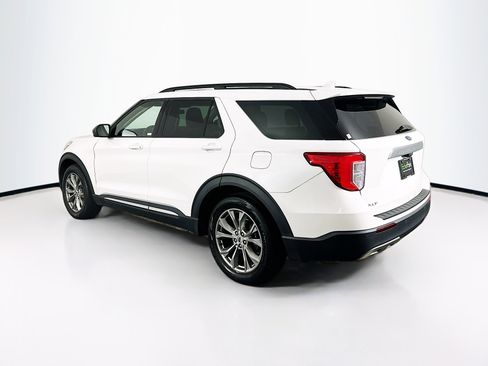 Used 2022 Ford Explorer XLT w/ Equipment Group 202A image 5