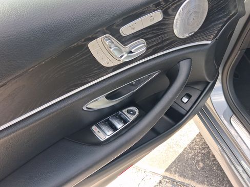 Used 2017 Mercedes-Benz E 300 image 13