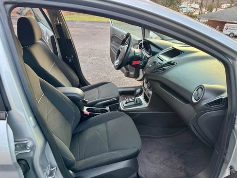 Used 2014 Ford Fiesta SE image 5