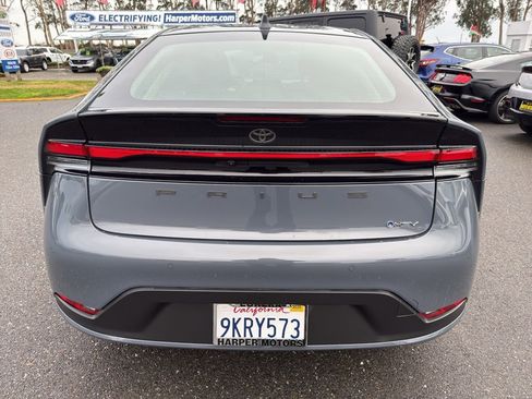 Used 2024 Toyota Prius LE image 4
