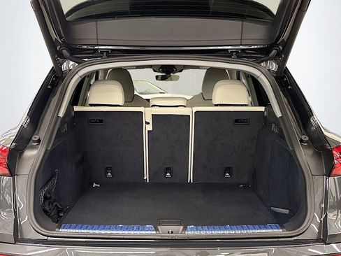 Used 2025 Audi Q5 Premium Plus w/ Premium Plus image 21