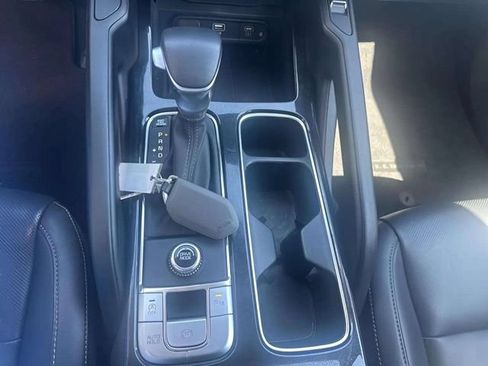 Used 2025 Kia Telluride S FWD image 8