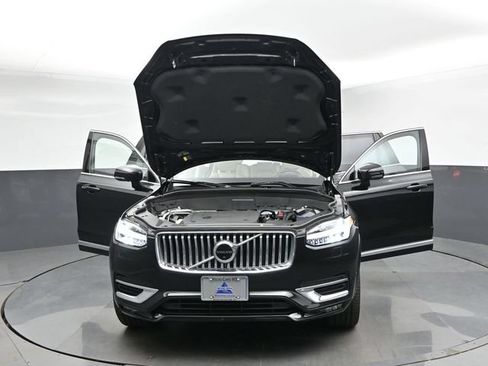 Used 2023 Volvo XC90 B6 Ultimate w/ Protection Package AWD/4WD image 55