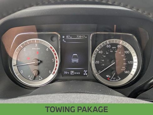 Used 2017 Nissan Titan SL w/ Chrome Package AWD/4WD image 17