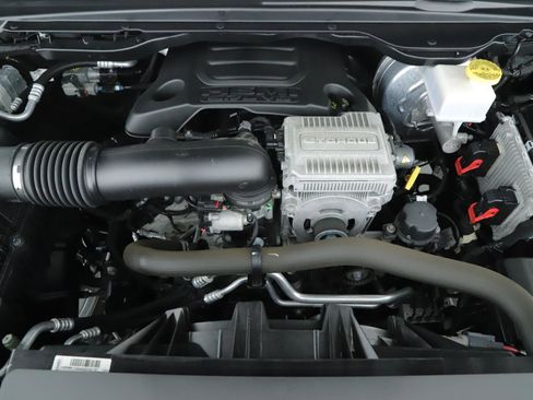 Used 2022 RAM 1500 Big Horn AWD/4WD image 18