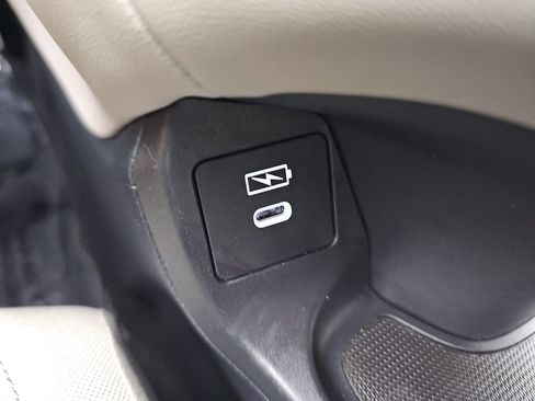 Used 2024 Honda HR-V LX image 32