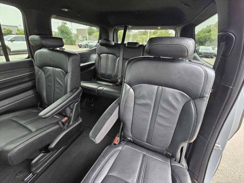 Used 2024 Jeep Wagoneer Series II AWD/4WD image 16