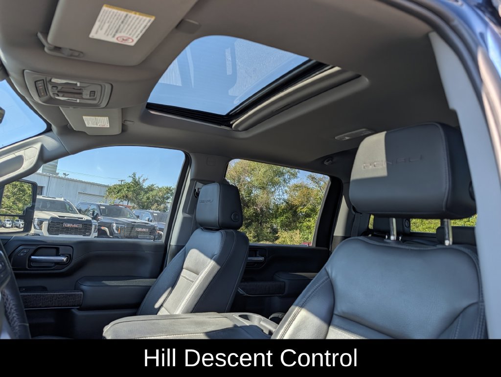 Used 2023 GMC Sierra 2500 Denali w/ Denali Ultimate Package AWD/4WD image 26