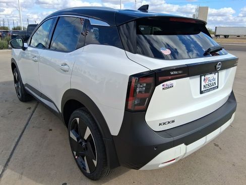 New 2026 Nissan Kicks SR image 4