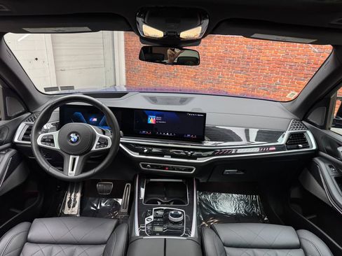 Used 2025 BMW X5 M60i AWD/4WD image 13