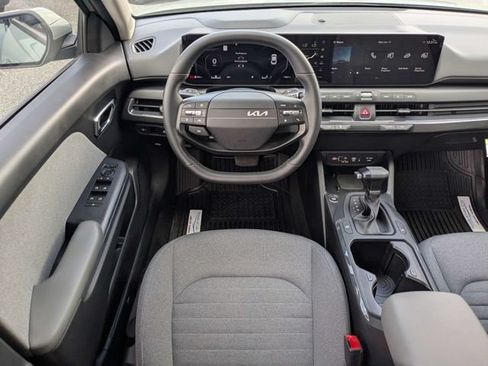 Used 2025 Kia K4 EX FWD image 14