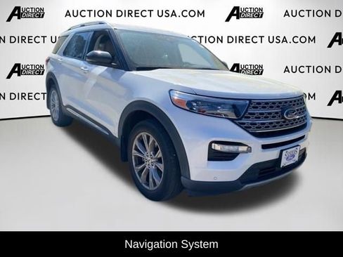 Used 2021 Ford Explorer Limited w/ Equipment Group 301A image 2