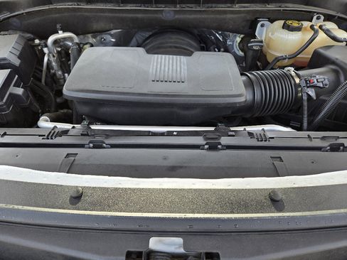 Used 2022 Chevrolet Suburban Z71 w/ Z71 Off-Road Package image 31