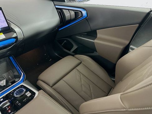 Used 2025 BMW X3 xDrive30i w/ Premium Package image 28