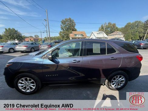 Used 2019 Chevrolet Equinox LS w/ LS Convenience Package AWD/4WD image 2