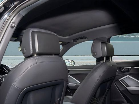 Used 2023 Audi Q3 2.0T Premium w/ Convenience Package image 19