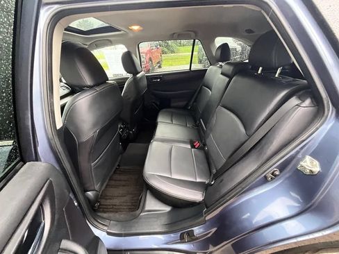 Used 2017 Subaru Outback 2.5i Limited AWD/4WD image 30