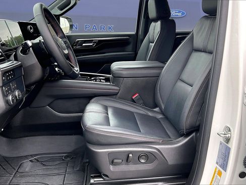 Used 2025 Chevrolet Tahoe RST w/ Comfort Package AWD/4WD image 21