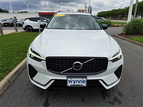 Used 2025 Volvo XC60 T8 Ultra image 3