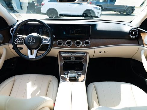 Used 2019 Mercedes-Benz E 300 image 8