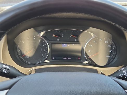 Used 2023 GMC Terrain SLT FWD image 21