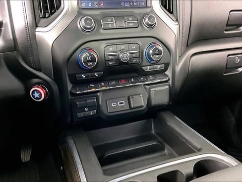 Used 2021 Chevrolet Silverado 1500 LT Trail Boss w/ LT Trail Boss Premium Package AWD/4WD image 7