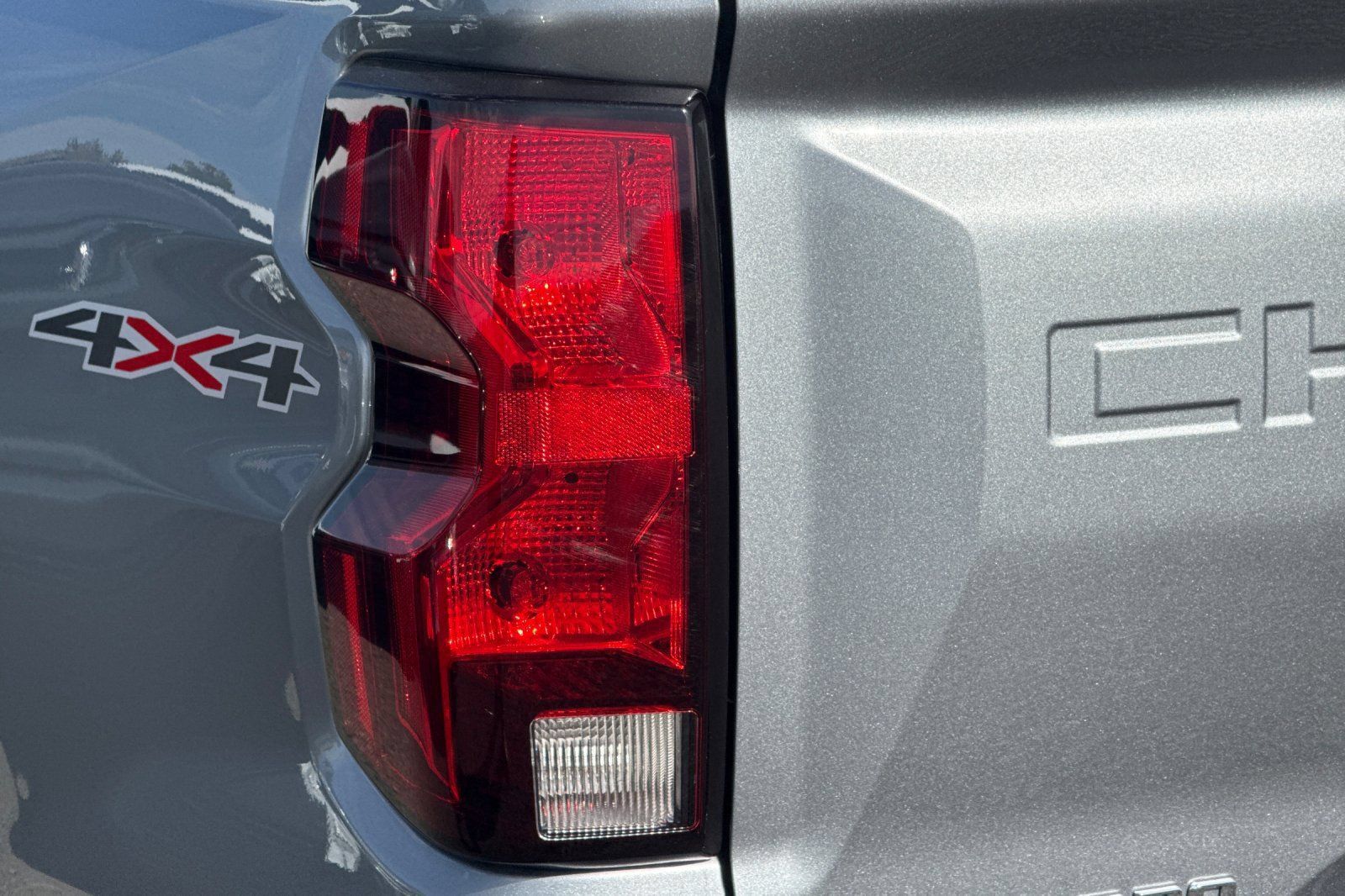 Used 2024 Chevrolet Colorado W/T AWD/4WD image 47