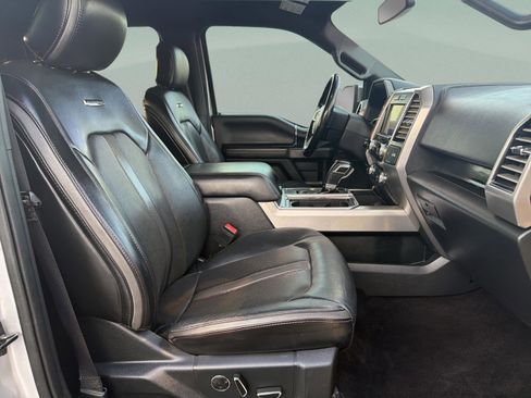 Used 2019 Ford F150 Platinum image 26