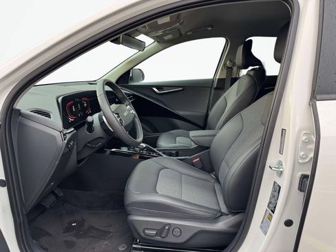 Certified 2024 Kia Niro EX w/ EX Cold Weather Package FWD image 16