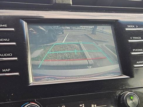 Used 2019 Toyota Camry SE image 13