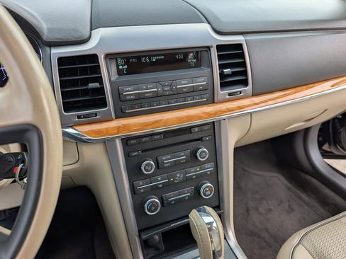 Used 2011 Lincoln MKZ FWD image 10