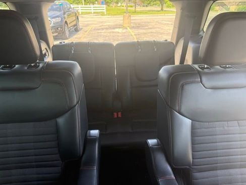 Used 2025 Ford Explorer ST-Line w/ Premium Package AWD/4WD image 17