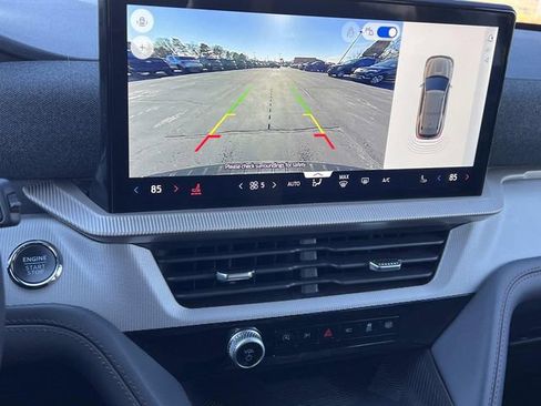 Certified 2025 Ford Explorer Active AWD/4WD image 24