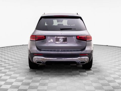 Used 2022 Mercedes-Benz GLB 250 4MATIC image 4