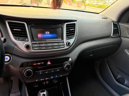 Used 2017 Hyundai Tucson Sport w/ Cargo Package AWD/4WD image 14