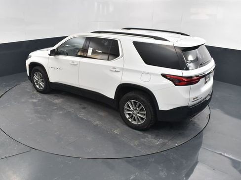 Used 2023 Chevrolet Traverse LT image 38