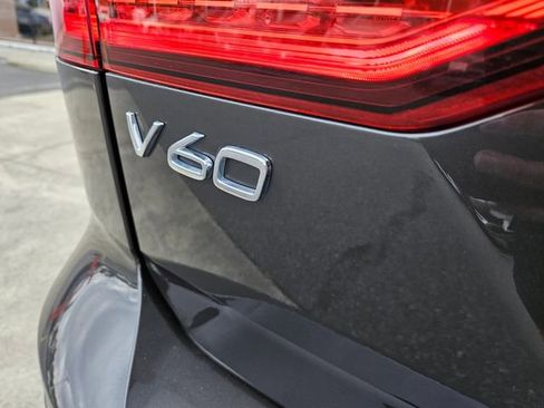 Used 2025 Volvo V60 B5 Cross Country Plus AWD/4WD image 10