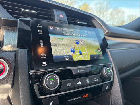 Used 2018 Honda Civic EX-L image 8