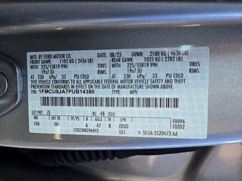 Certified 2023 Ford Escape Platinum AWD/4WD image 27